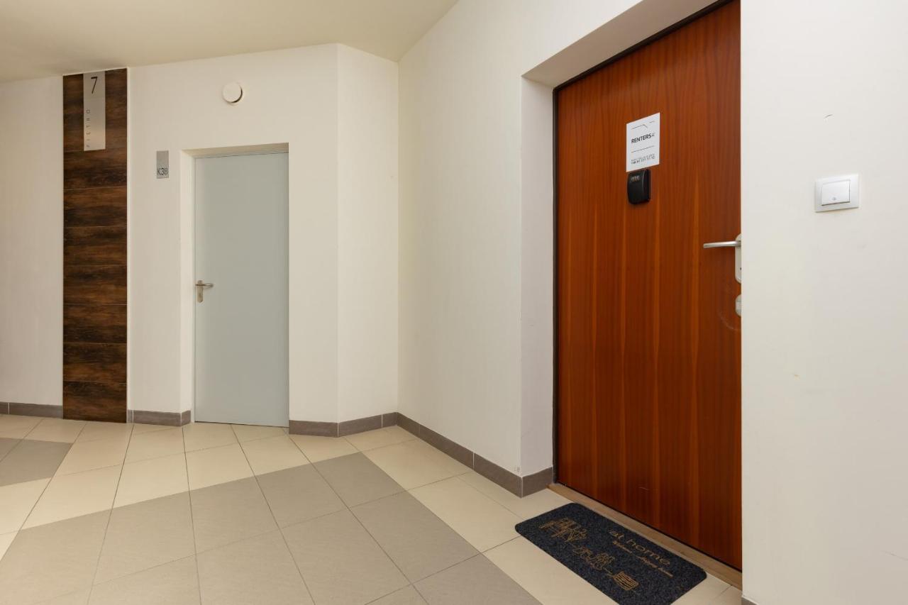 Quiet Apartment Park Edwarda Szymanskiego By Noclegi Renters Varsovia Exterior foto